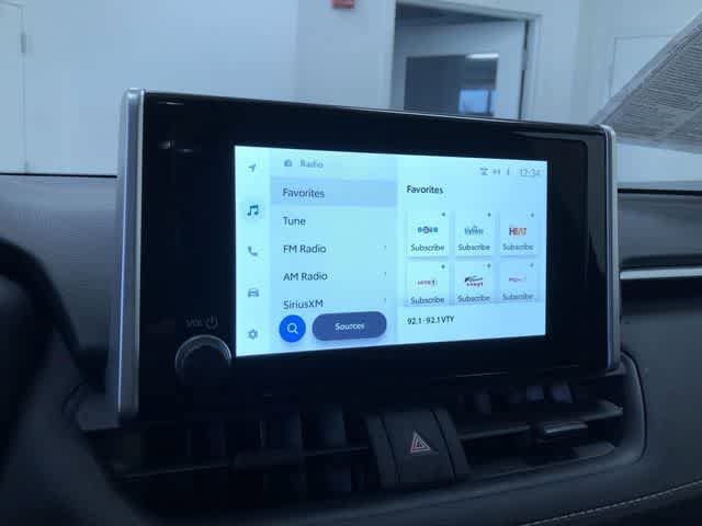 Thumbnail: 2025 Toyota RAV4 - 29