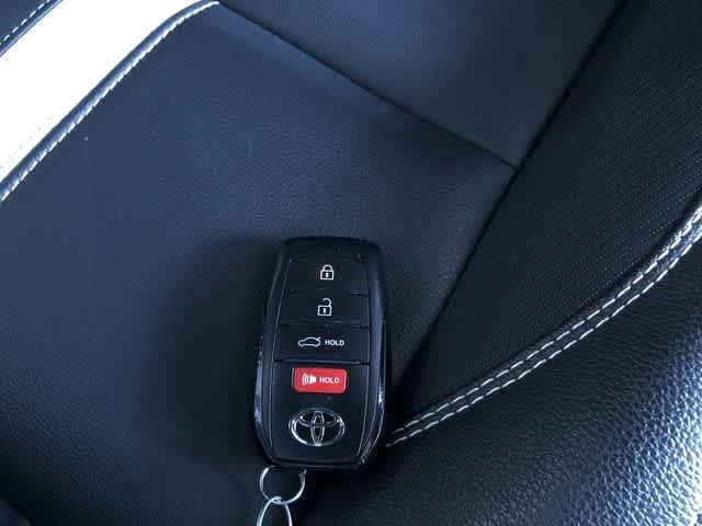 Thumbnail: 2025 Toyota Camry - 31