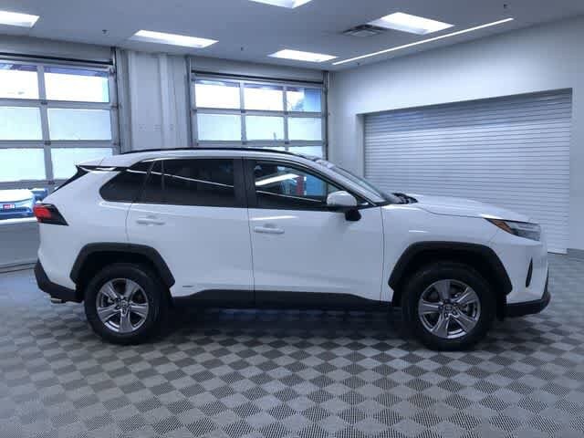 Thumbnail: 2025 Toyota RAV4 - 26