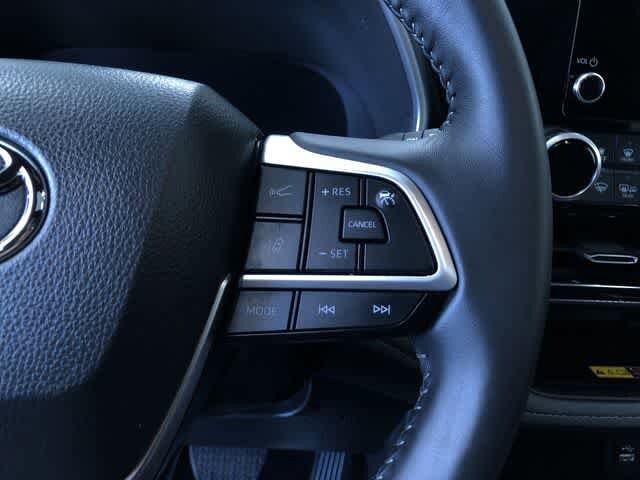 Thumbnail: 2025 Toyota Highlander - 27