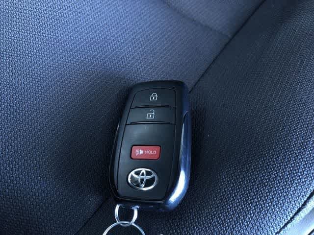 Thumbnail: 2025 Toyota Corolla Cross - 32