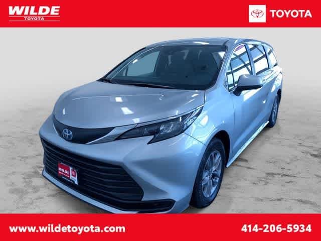 Thumbnail: 2025 Toyota Sienna - 1