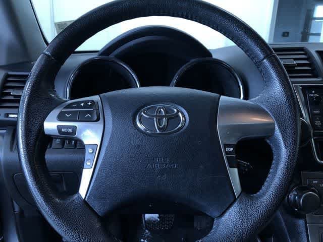 Thumbnail: 2013 Toyota Highlander - 17