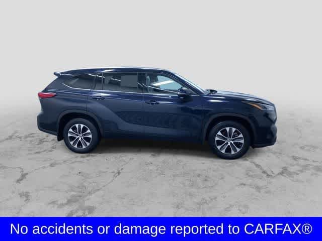 Thumbnail: 2021 Toyota Highlander - 2