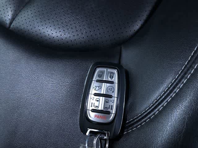 Thumbnail: 2025 Chrysler Pacifica - 33