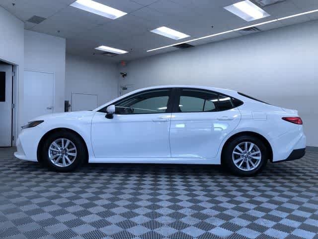 2026 Toyota Camry LE - Photo 11