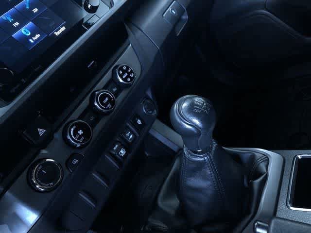 Thumbnail: 2018 Toyota Tacoma - 24