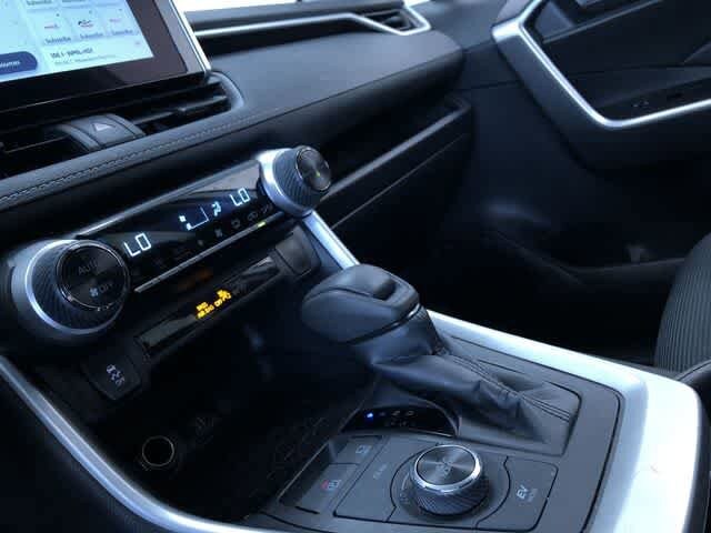 Thumbnail: 2025 Toyota RAV4 - 29