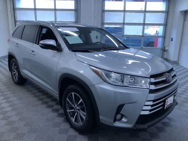 Thumbnail: 2018 Toyota Highlander - 35