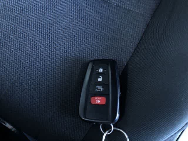 Thumbnail: 2025 Toyota RAV4 - 32