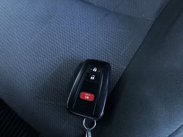 Thumbnail: 2025 Toyota RAV4 - 34