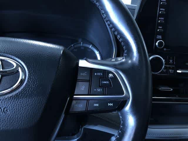 Thumbnail: 2021 Toyota Highlander - 26