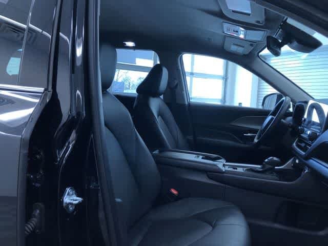 Thumbnail: 2025 Toyota Grand Highlander - 25