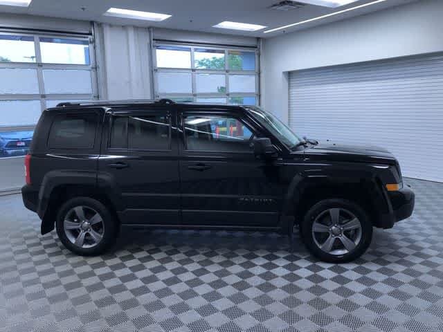 Thumbnail: 2016 Jeep Patriot - 35