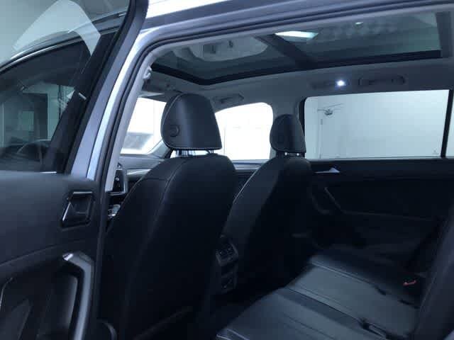 Thumbnail: 2022 Volkswagen Tiguan - 20