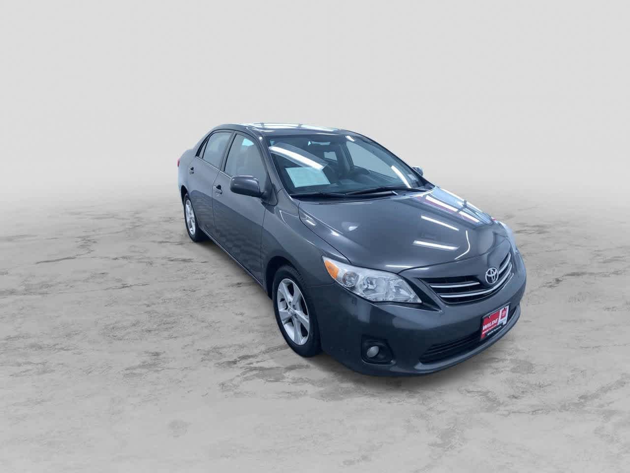 Thumbnail: 2013 Toyota Corolla - 3
