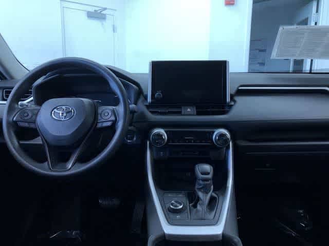 Thumbnail: 2025 Toyota RAV4 - 17