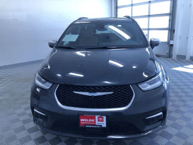 Thumbnail: 2021 Chrysler Pacifica - 15