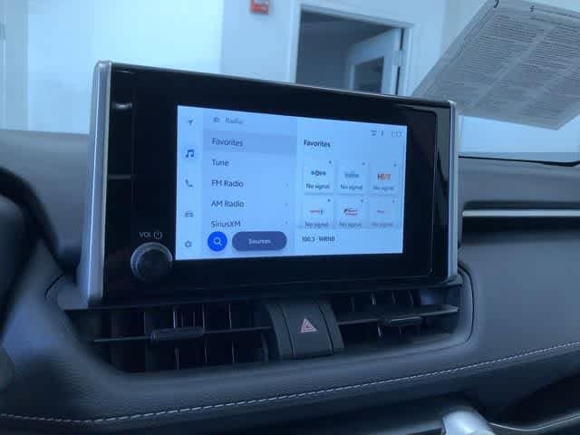 Thumbnail: 2025 Toyota RAV4 - 27