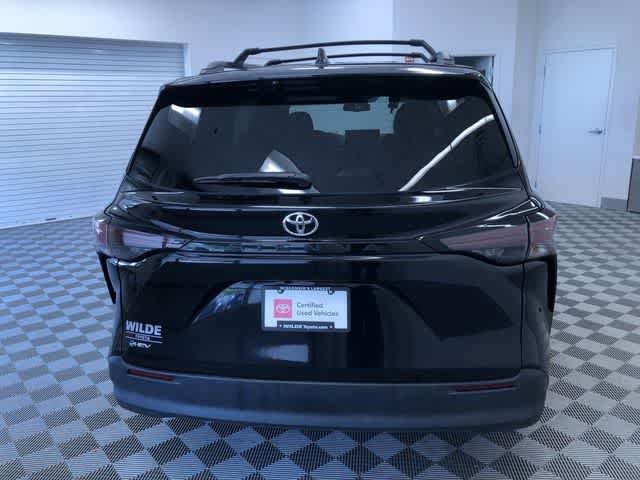 Thumbnail: 2026 Toyota Sienna - 13