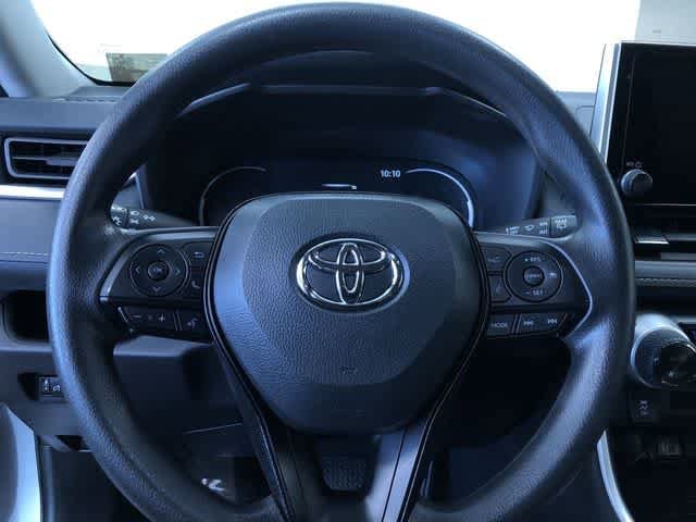 2025 Toyota RAV4 LE - Photo 24