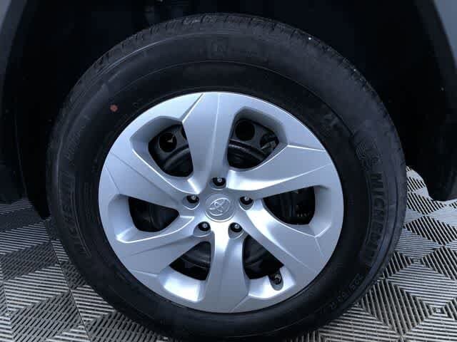 Thumbnail: 2025 Toyota RAV4 - 17