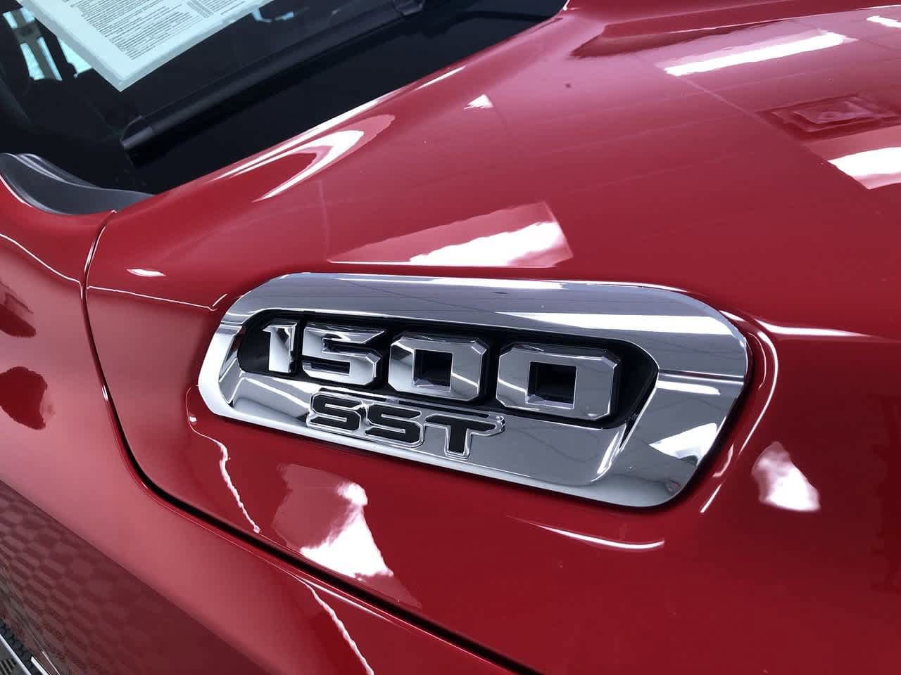 Thumbnail: 2025 RAM 1500 - 9