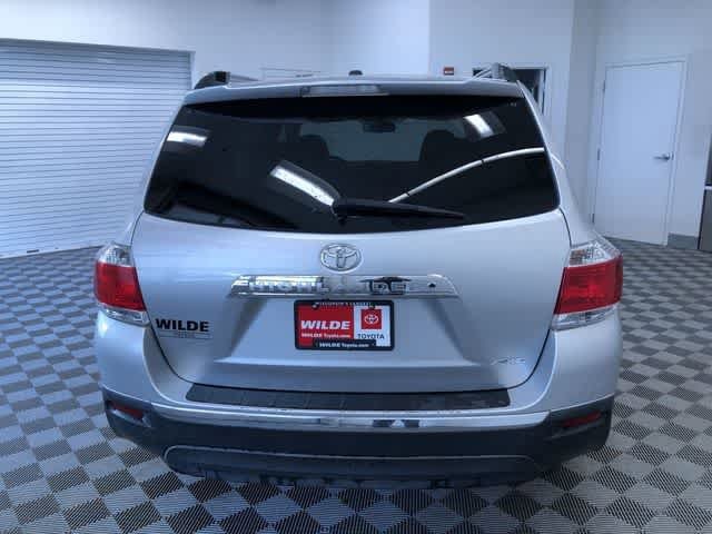 Thumbnail: 2013 Toyota Highlander - 14