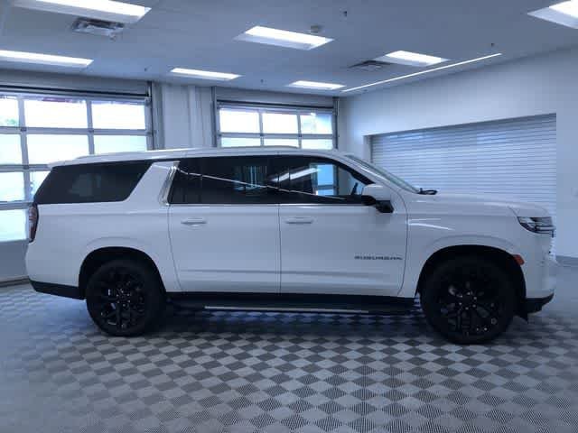 Thumbnail: 2022 Chevrolet Suburban - 6