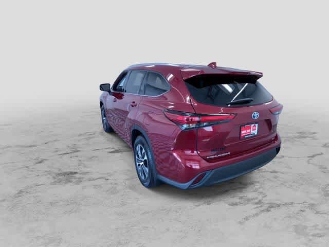 Thumbnail: 2021 Toyota Highlander - 8