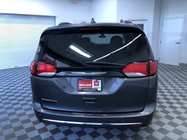 Thumbnail: 2017 Chrysler Pacifica - 14