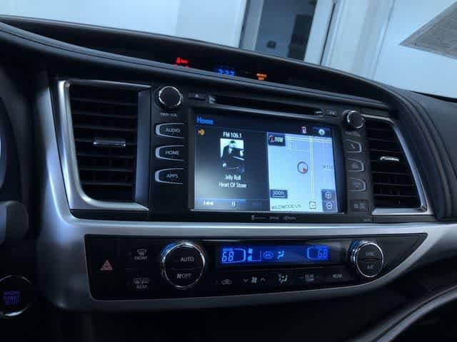 Thumbnail: 2018 Toyota Highlander - 27