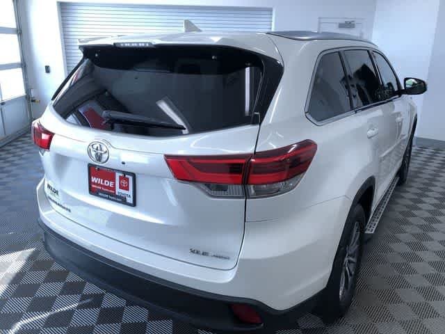 Thumbnail: 2017 Toyota Highlander - 28