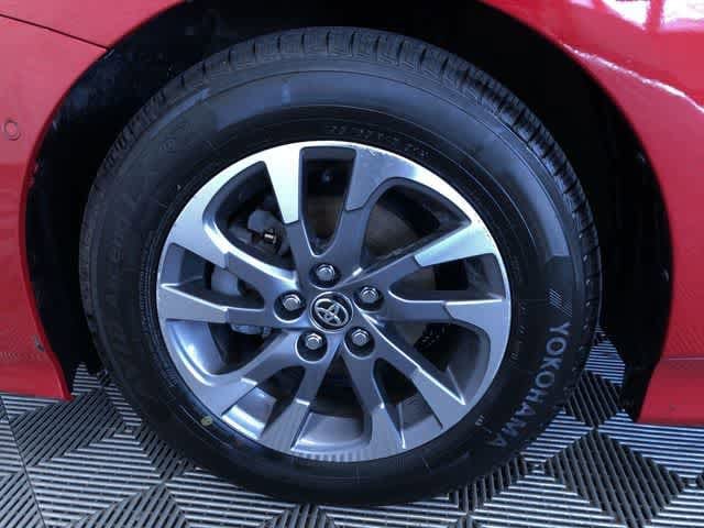 Thumbnail: 2022 Toyota Prius - 16