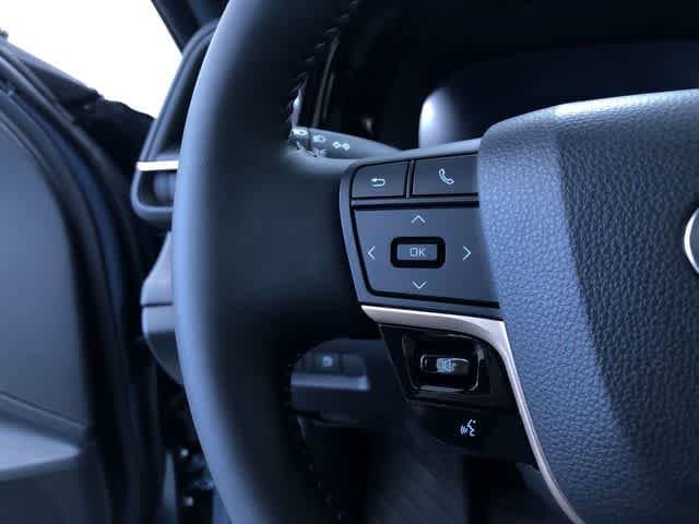 Thumbnail: 2025 Toyota Crown Signia - 17