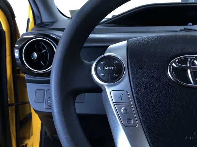 Thumbnail: 2015 Toyota Prius c - 27