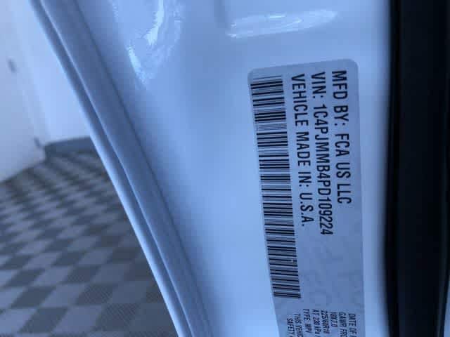 Thumbnail: 2023 Jeep Cherokee - 33