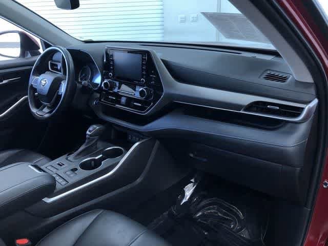 Thumbnail: 2022 Toyota Highlander - 15