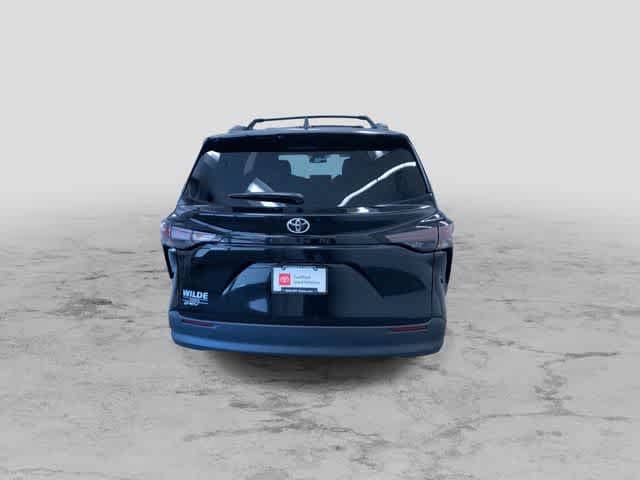 Thumbnail: 2026 Toyota Sienna - 8