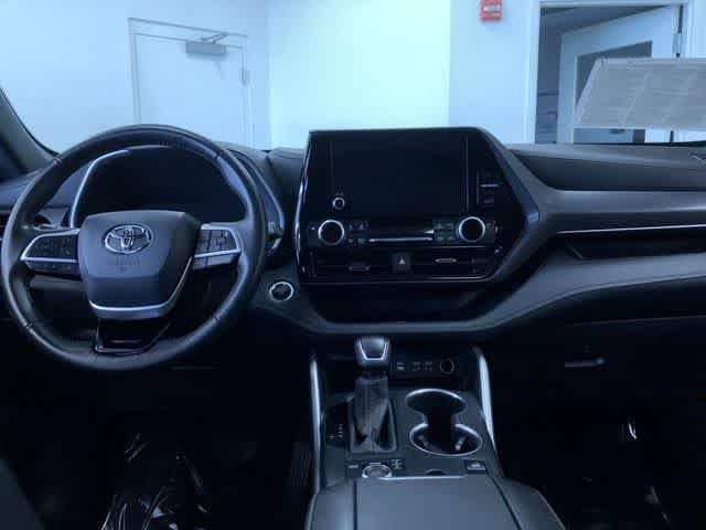 Thumbnail: 2025 Toyota Highlander - 17