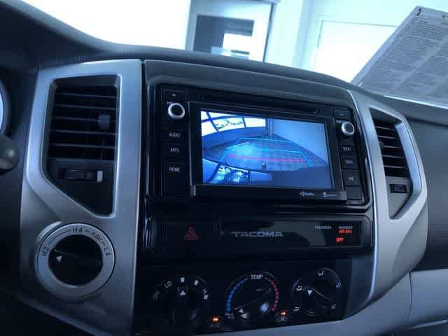 Thumbnail: 2015 Toyota Tacoma - 22