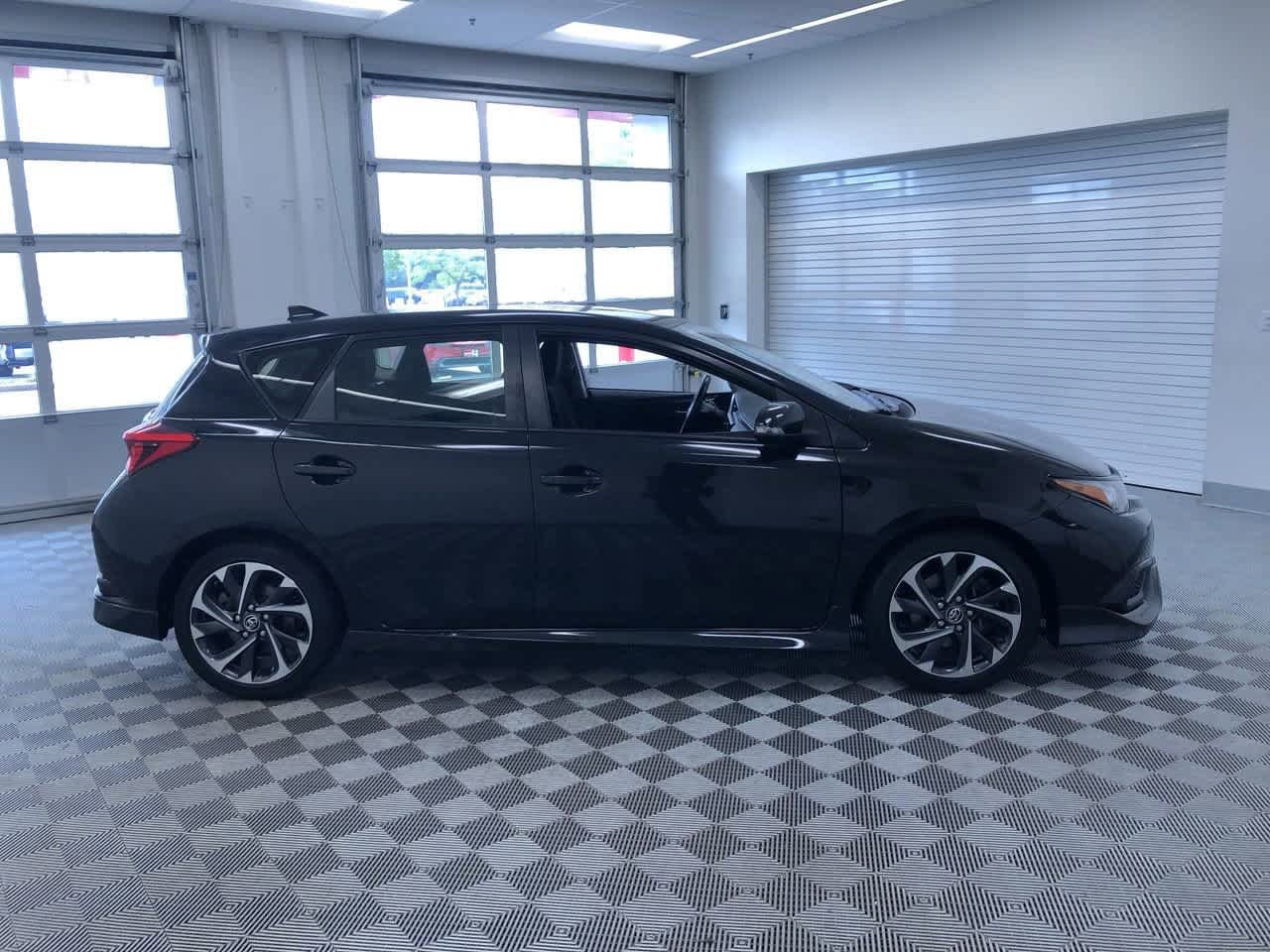Thumbnail: 2017 Toyota Corolla iM - 34