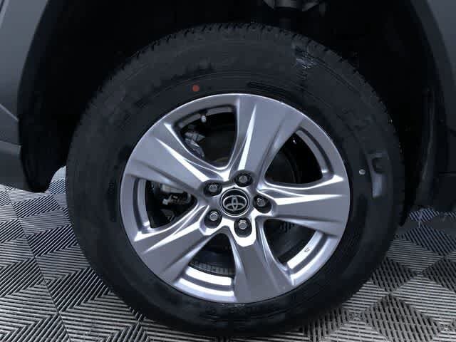 Thumbnail: 2025 Toyota RAV4 - 16