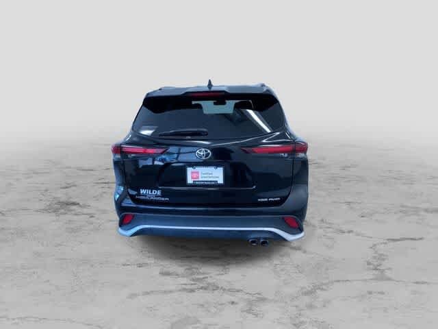 Thumbnail: 2025 Toyota Highlander - 8