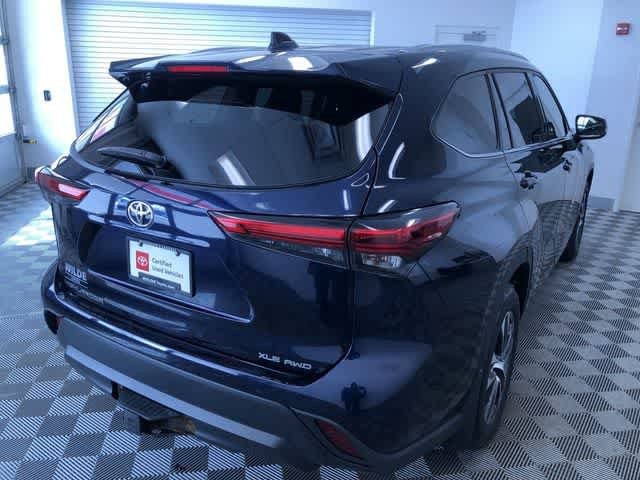 Thumbnail: 2021 Toyota Highlander - 35