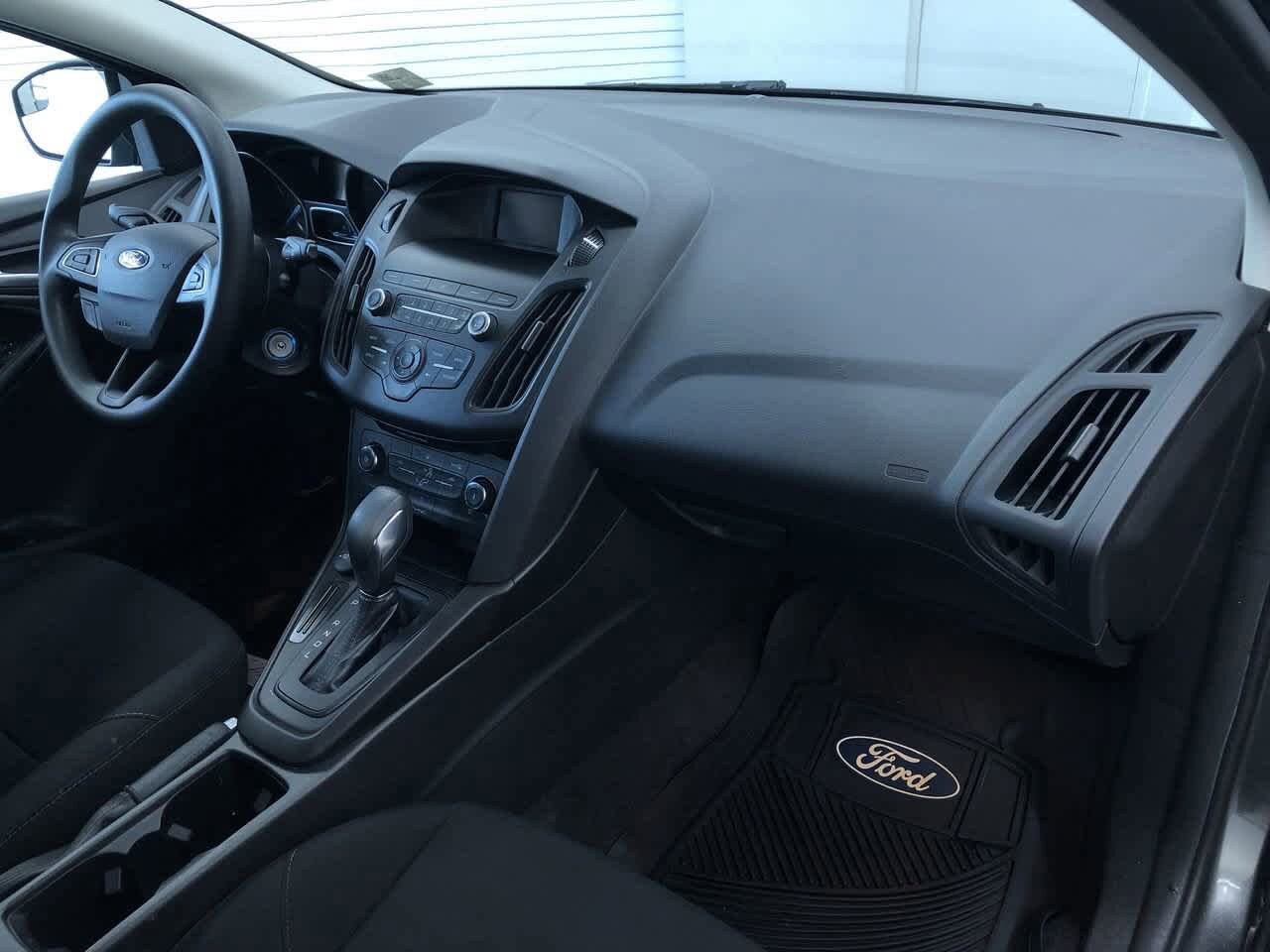 2018 Ford Focus SE 23