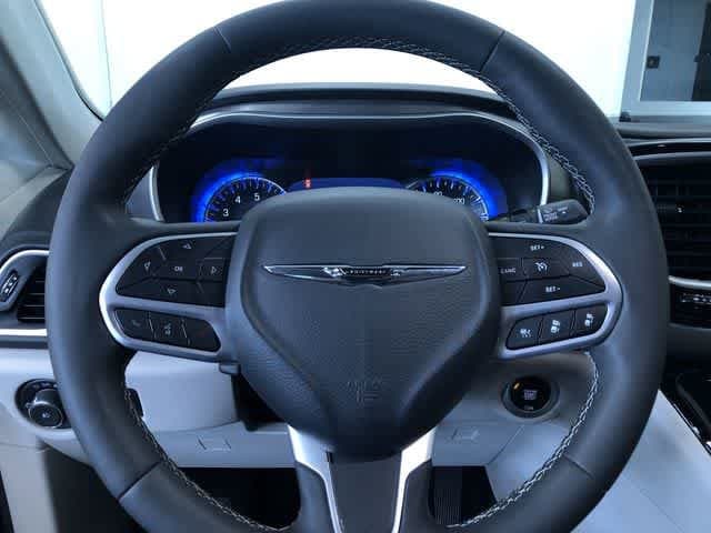 Thumbnail: 2024 Chrysler Pacifica - 25