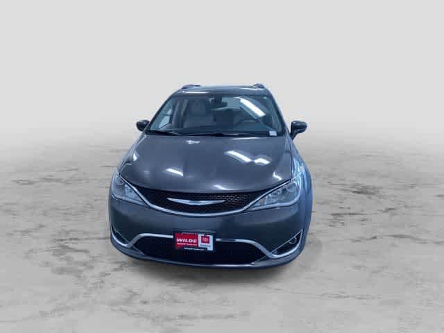 Thumbnail: 2017 Chrysler Pacifica - 5