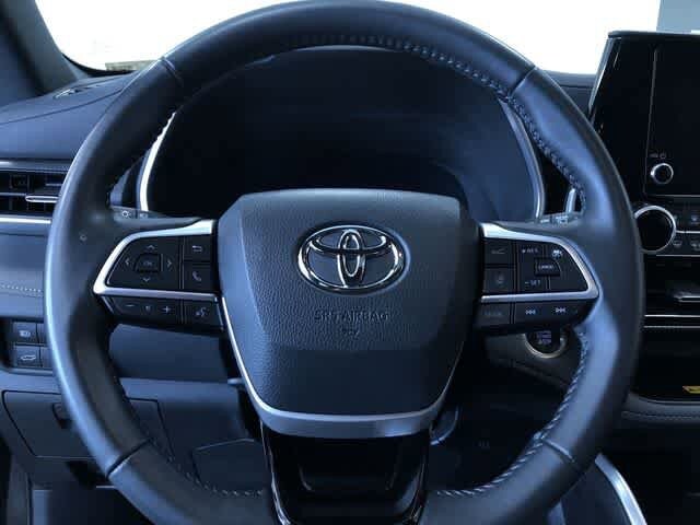 Thumbnail: 2025 Toyota Highlander - 25