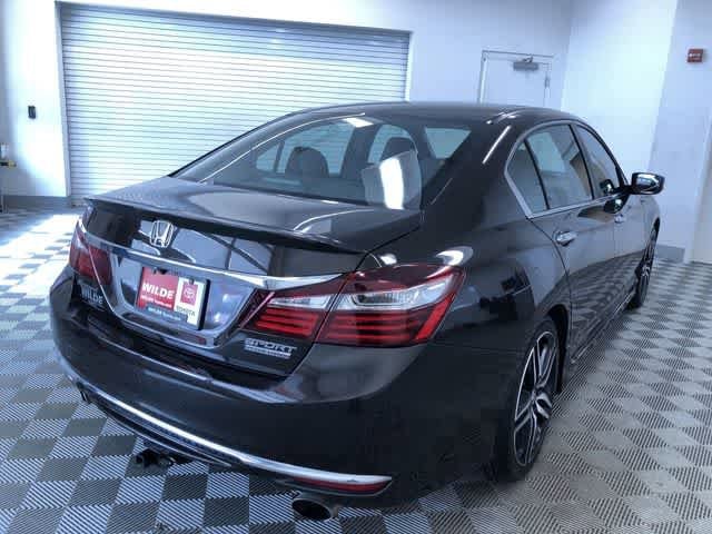 Thumbnail: 2017 Honda Accord - 32